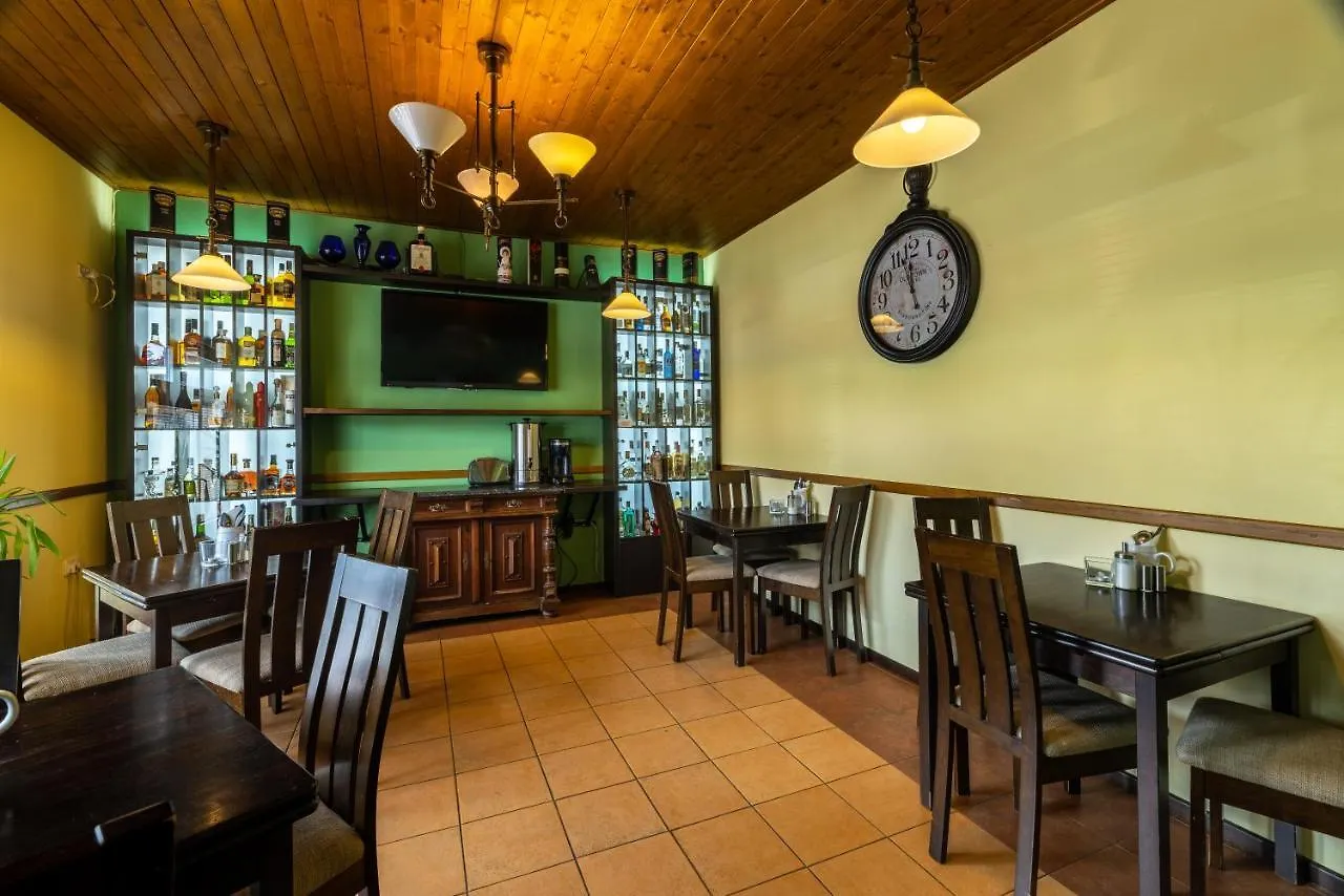 Penzion Rodos - Cafe براغ 2*,