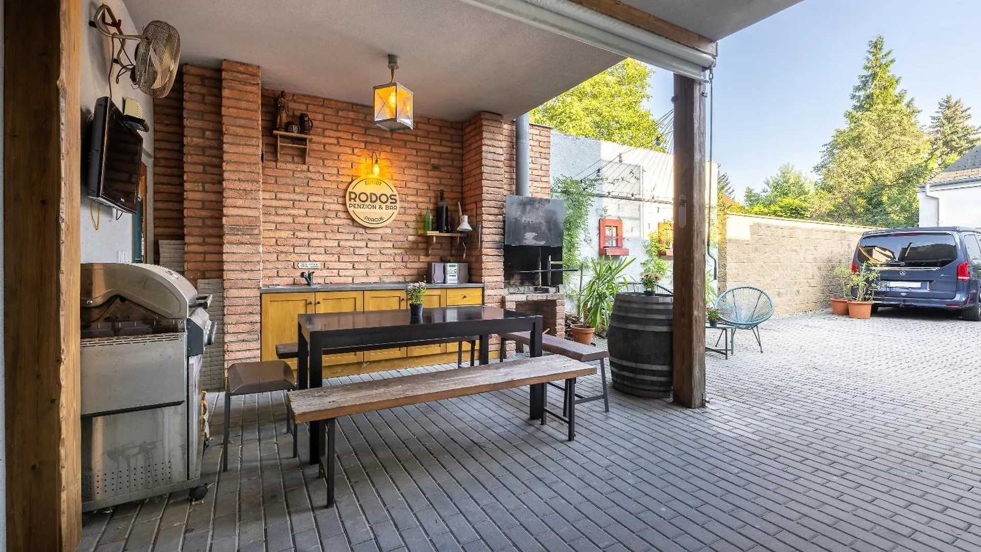 Penzion Rodos - Cafe براغ بيت ضيافة