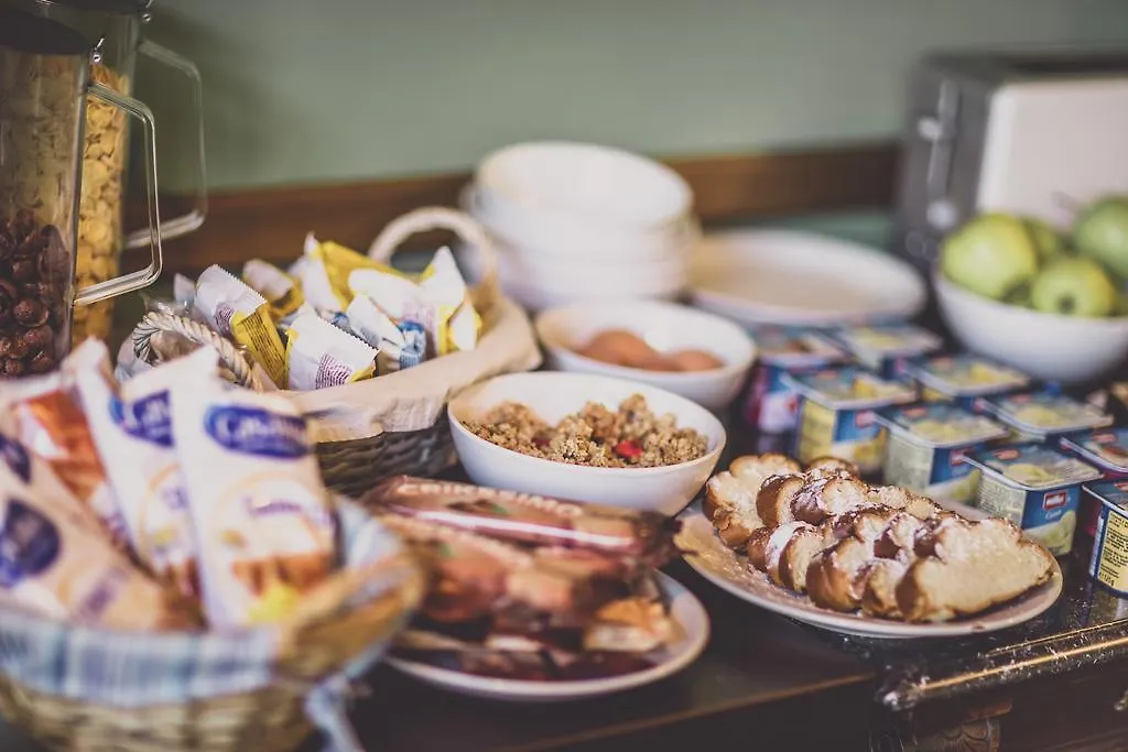 Penzion Rodos - Cafe براغ جمهورية التشيك