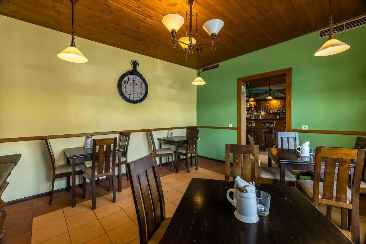 Penzion Rodos - Cafe Prague