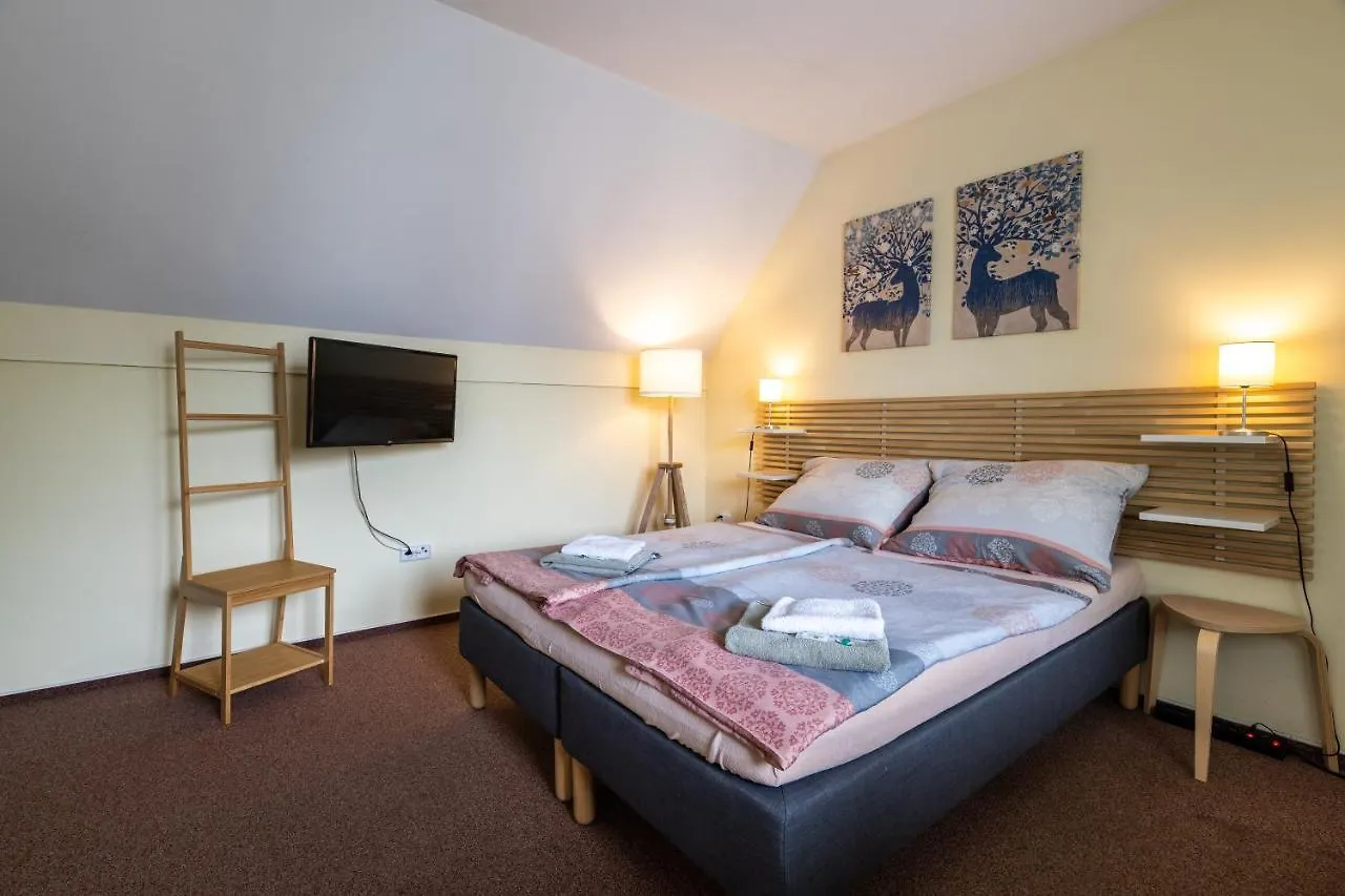 Penzion Rodos - Cafe Prague Guest house