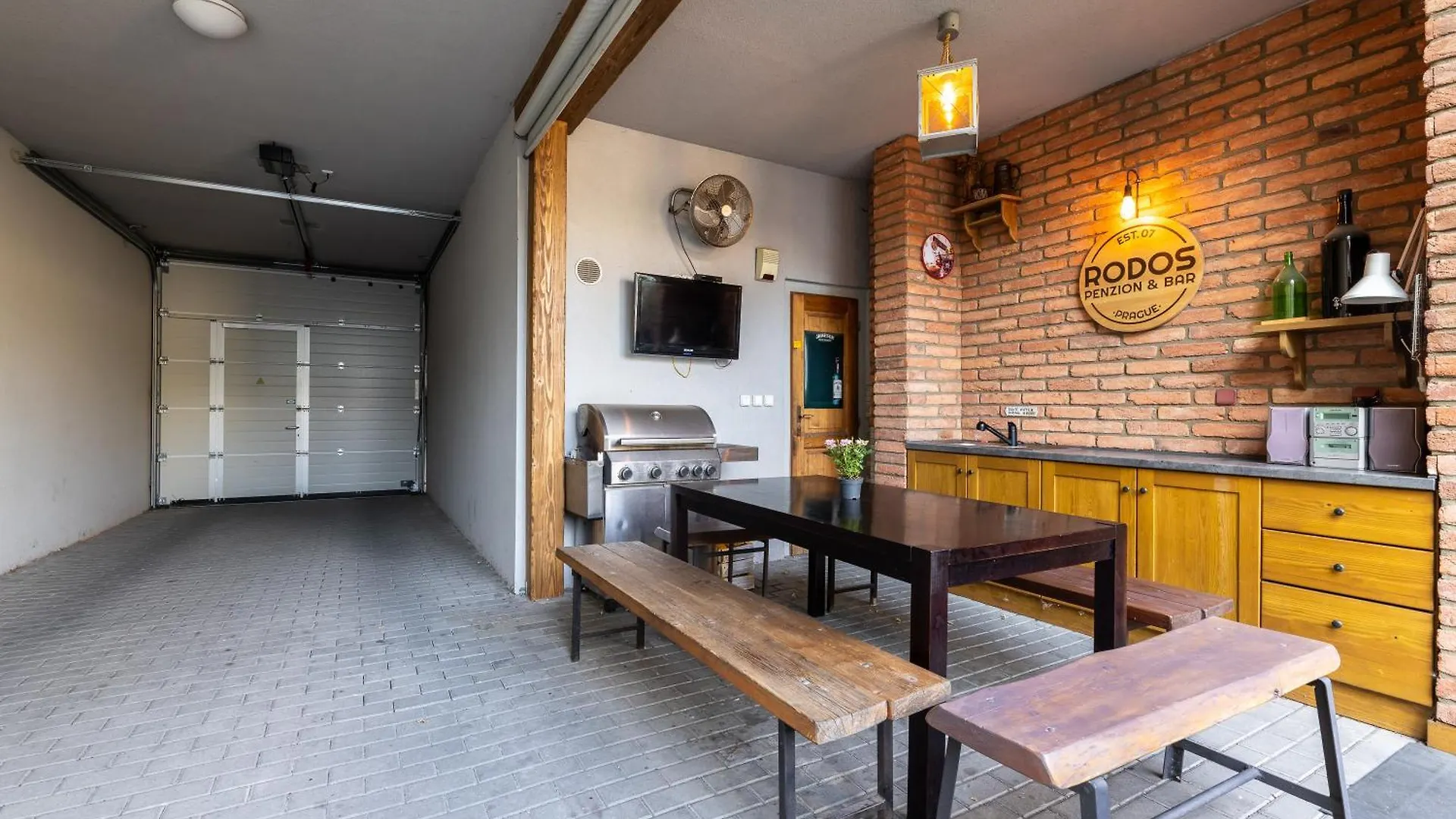 ** Guest house Penzion Rodos - Cafe Prague Czech Republic